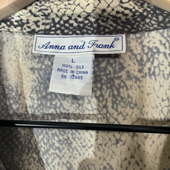 Anna and Frank 100% Silk Blouse L Snake Print Button Up Long Sleeve Neutral Top - Picture 3 of 8